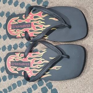 Men's size 12 sunsurfer flip-flops